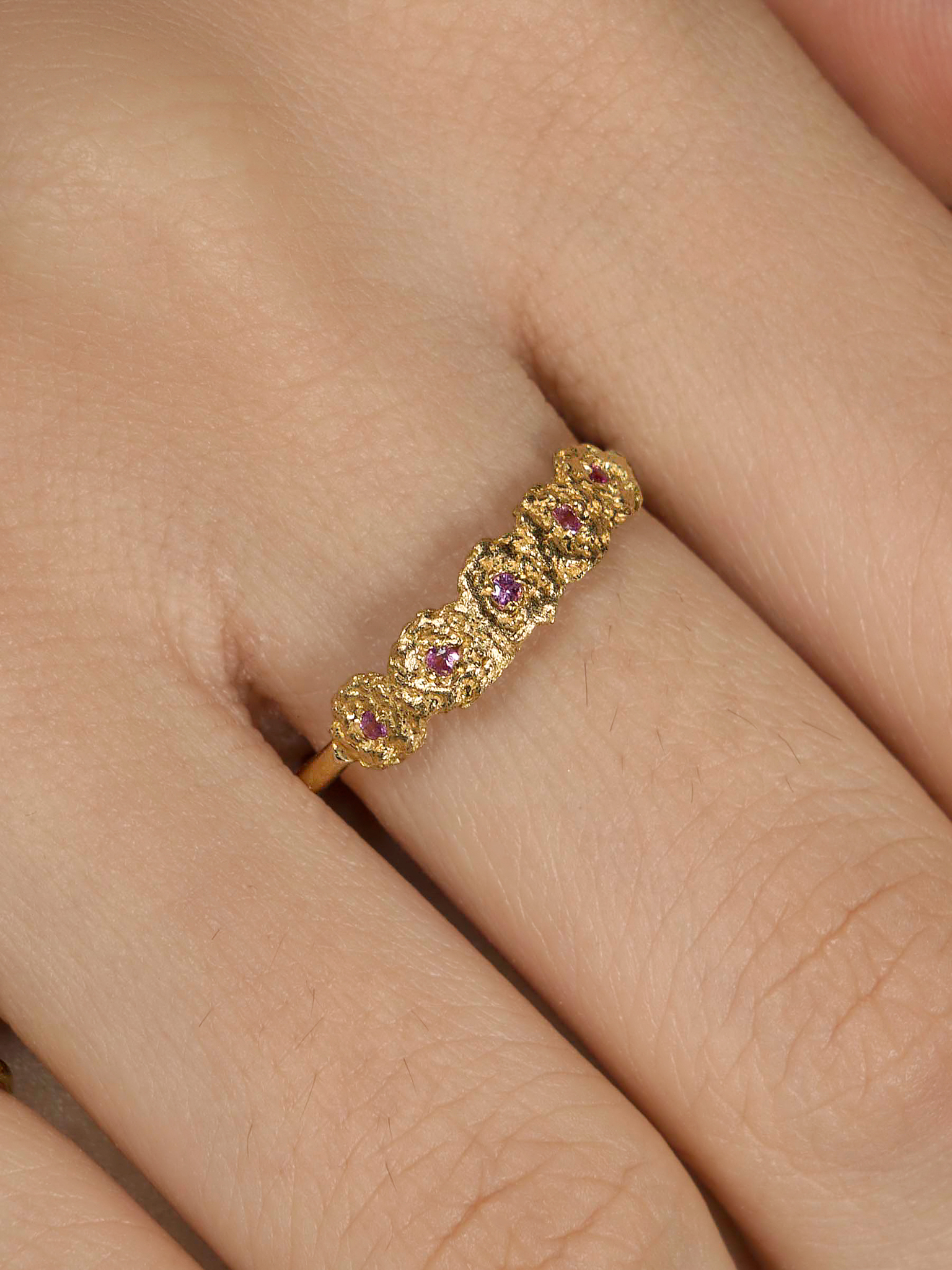 Shisha tiara ring with pink sapphires photo